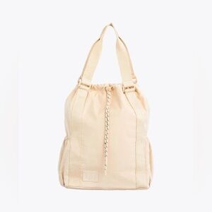 BEIS: The Sport Tote in Beige